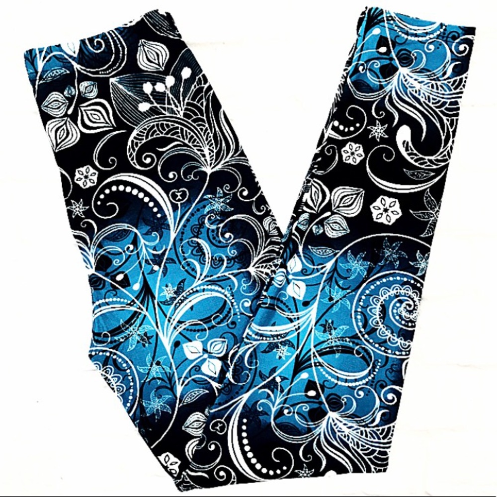 Buttery soft gorgeous floral damask leggings TC